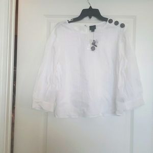 White blouse with buttona